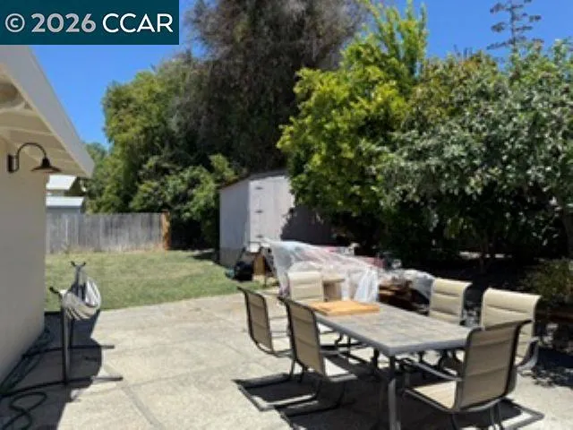 1811 Espanola Dr San Pablo, CA 94806