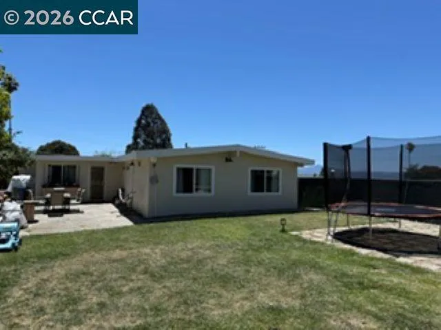 1811 Espanola Dr San Pablo, CA 94806