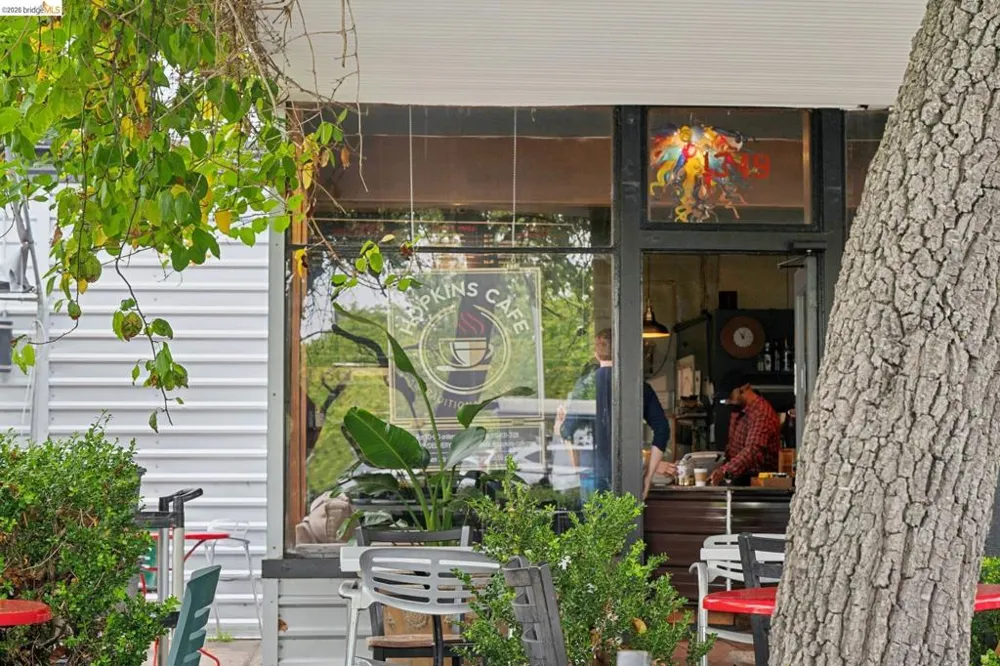 1515 Hopkins St #5 Berkeley, CA 94707