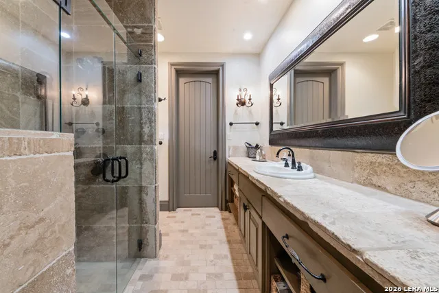 277 MAJESTIC RIDGE Comfort, TX 78013