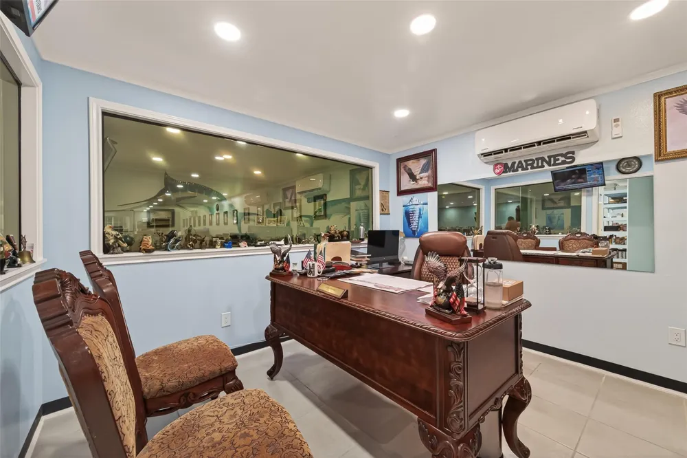 10939 Timberoak Drive Houston, TX 77043