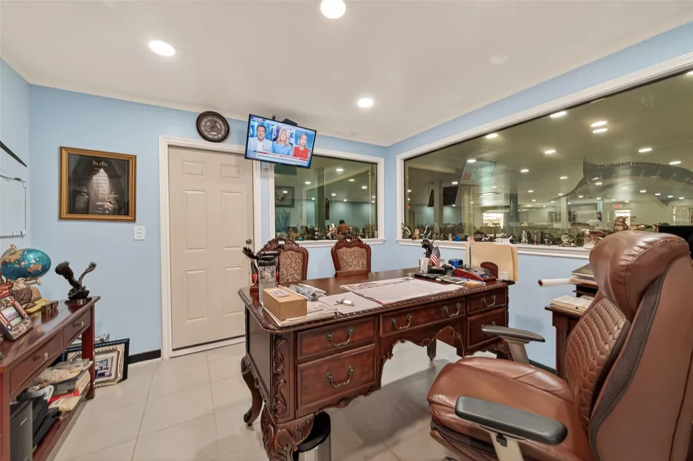10939 Timberoak Drive Houston, TX 77043