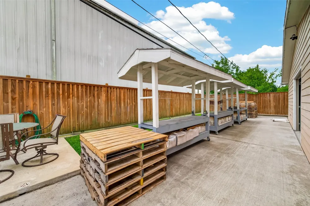 10939 Timberoak Drive Houston, TX 77043