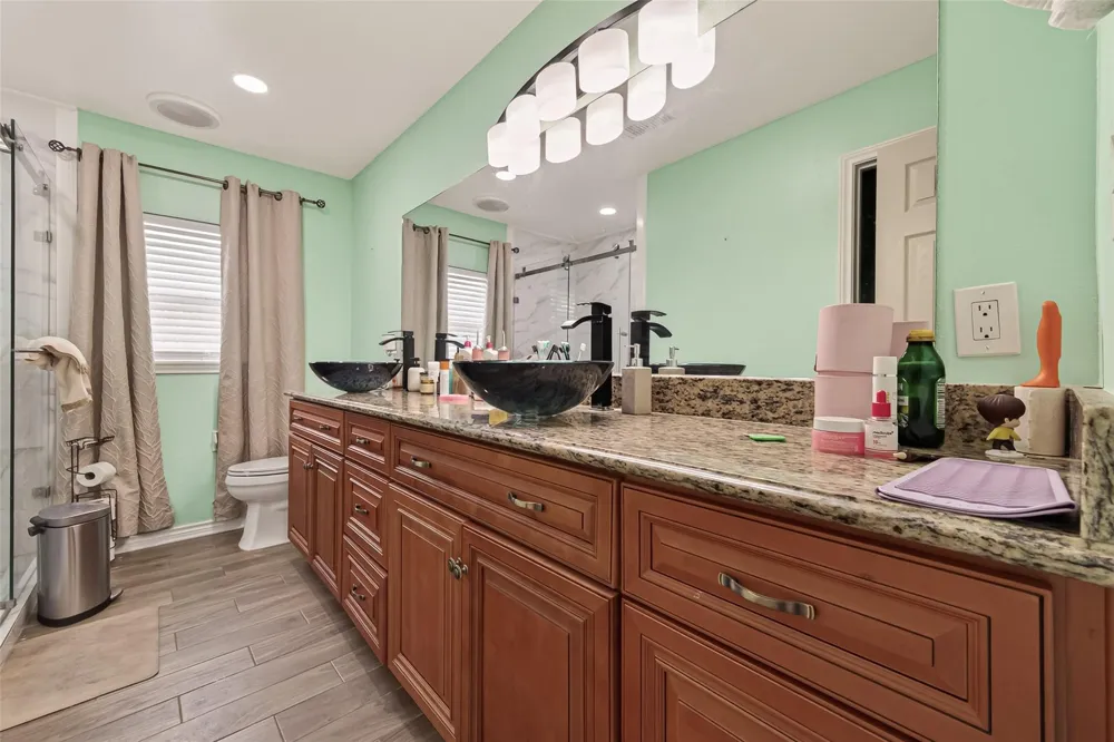 10939 Timberoak Drive Houston, TX 77043