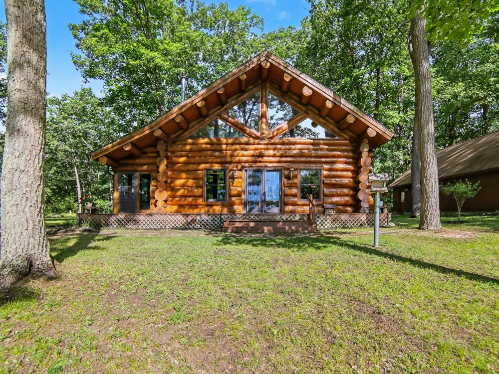 653 Jack Pine Road Fountain, MI 49410