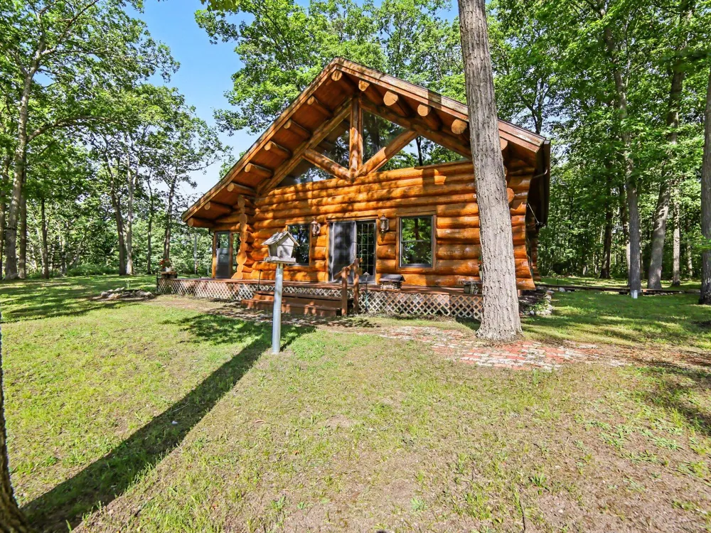653 Jack Pine Road Fountain, MI 49410