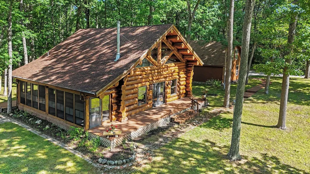 653 Jack Pine Road Fountain, MI 49410