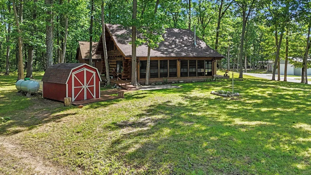 653 Jack Pine Road Fountain, MI 49410