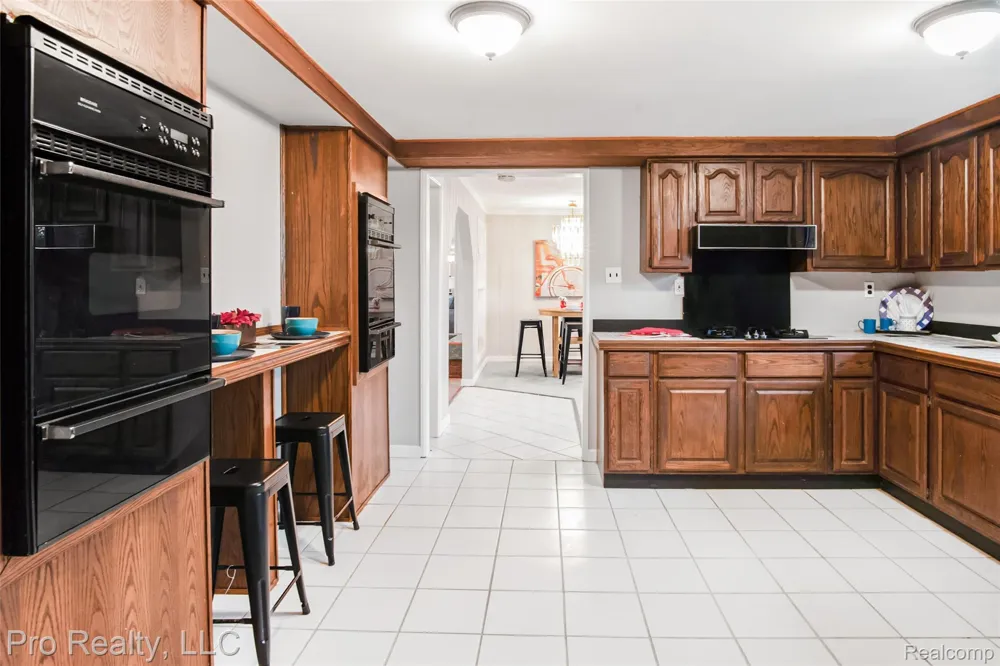 11200 Wahrman Street Romulus City, MI 48174