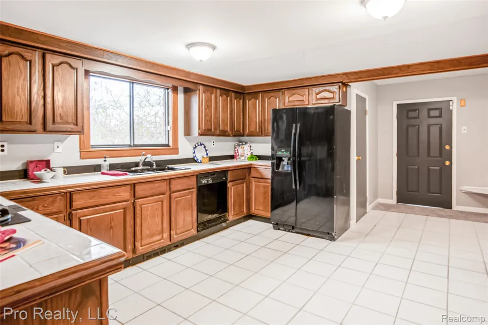 11200 Wahrman Street Romulus City, MI 48174