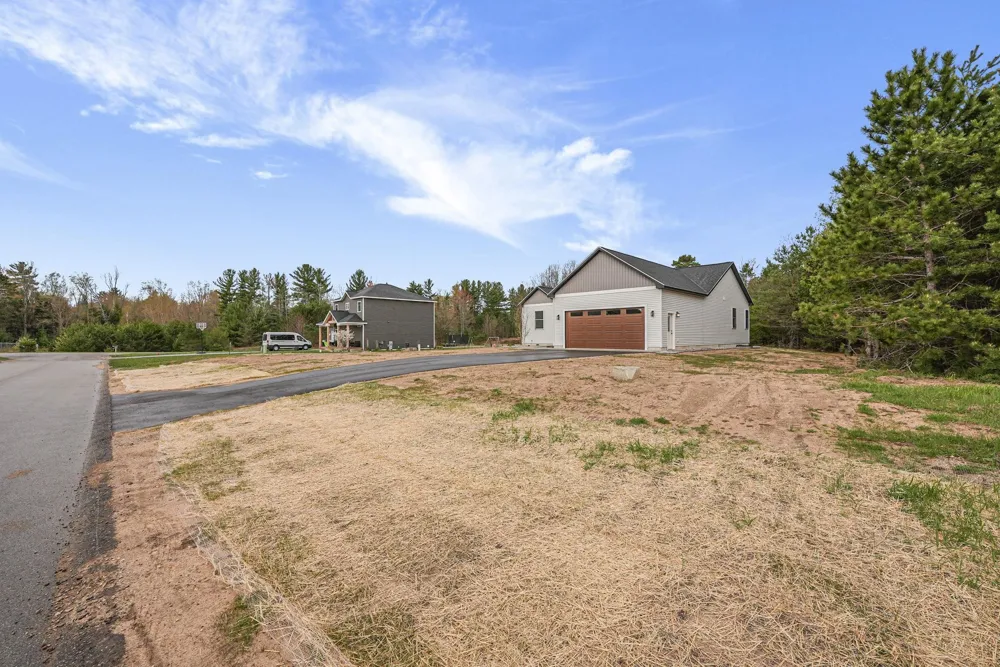 3038 Michele Marie Green Lake Township, MI 49637