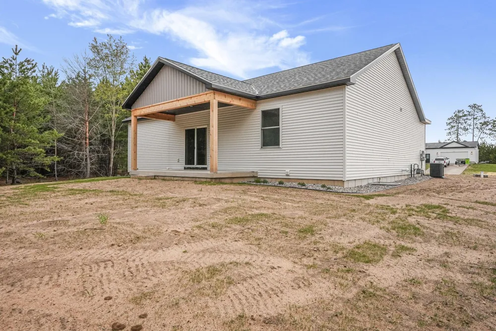 3038 Michele Marie Green Lake Township, MI 49637
