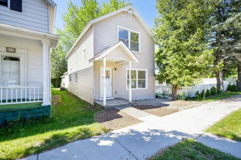 812 Forest Avenue