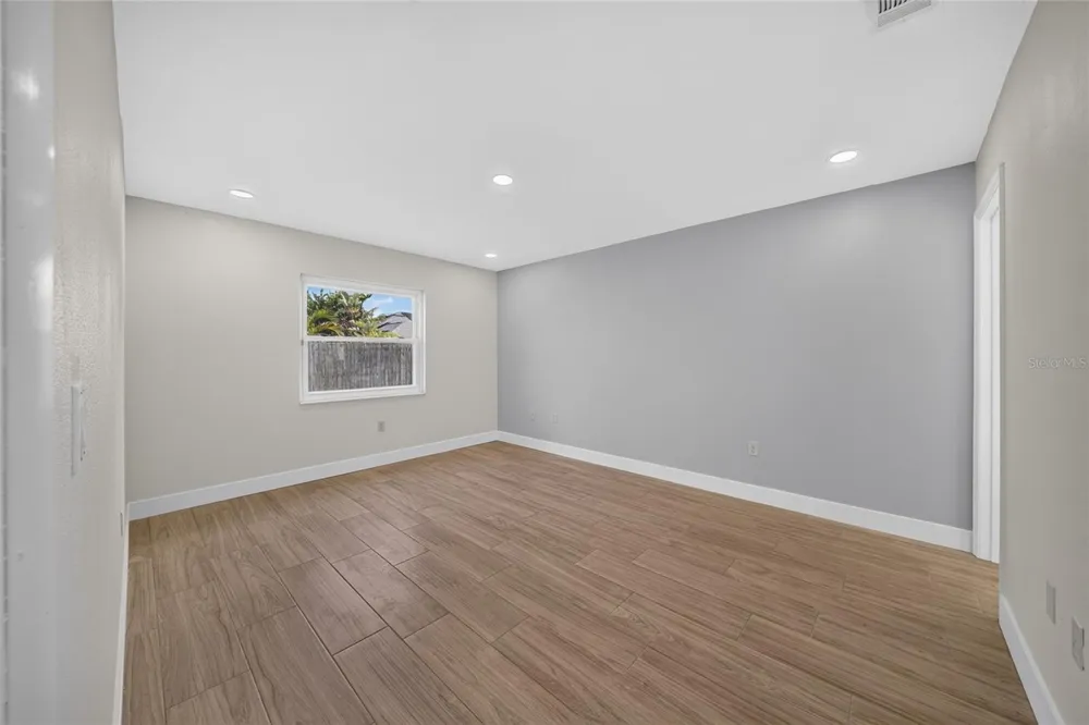 2007 59TH CIRCLE S St Petersburg, FL 33712