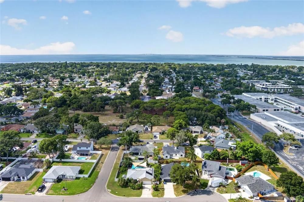 2007 59TH CIRCLE S St Petersburg, FL 33712