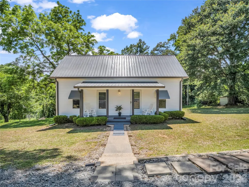 193 Middle Street Ellenboro, NC 28040
