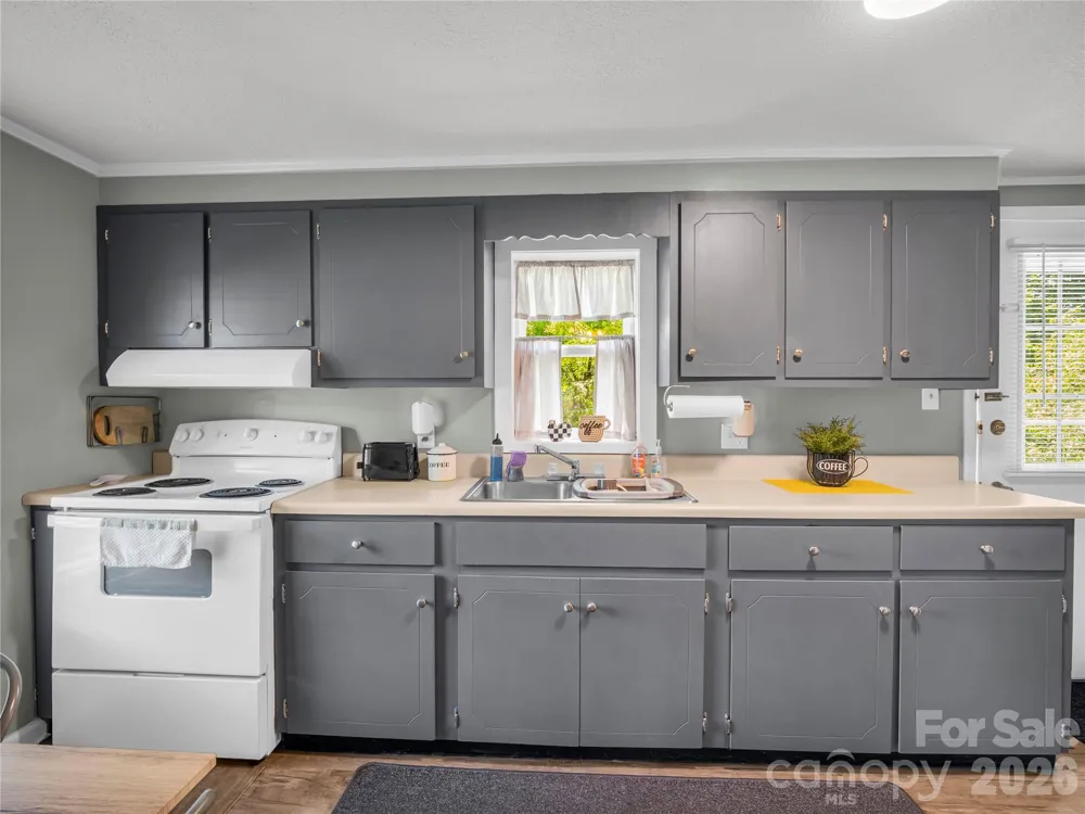 193 Middle Street Ellenboro, NC 28040