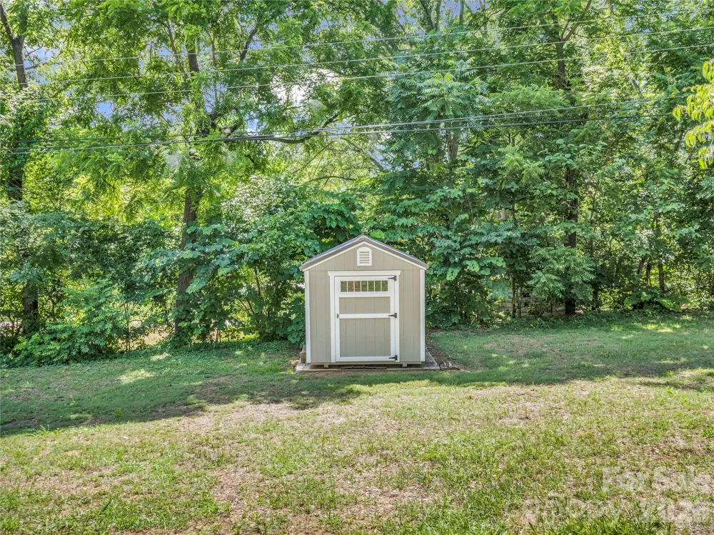 193 Middle Street Ellenboro, NC 28040