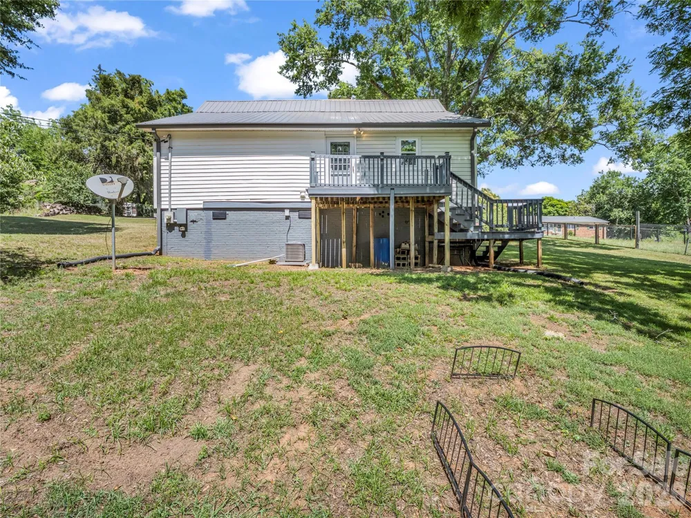 193 Middle Street Ellenboro, NC 28040