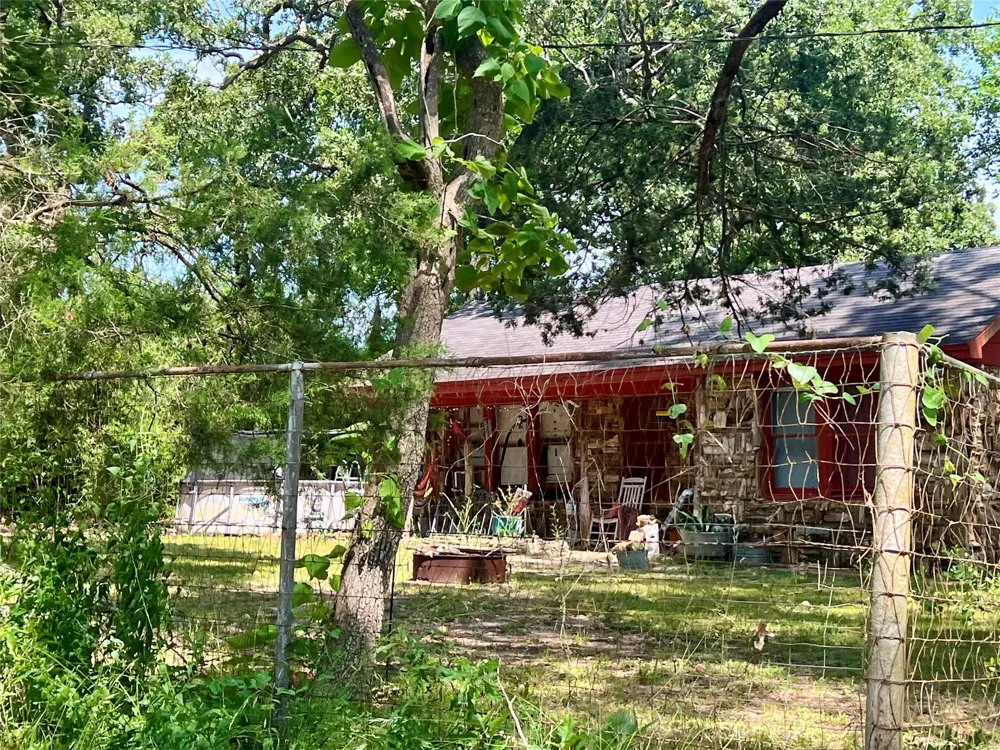 22606 Fm 359 Road Hempstead, TX 77445