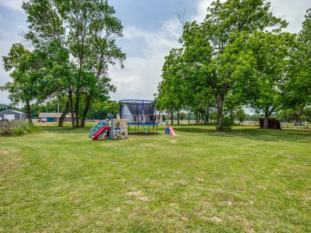 411 W Houston Street Leonard, TX 75452