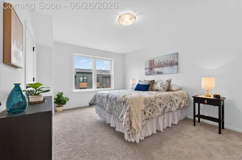 3622 Trumbull #9
