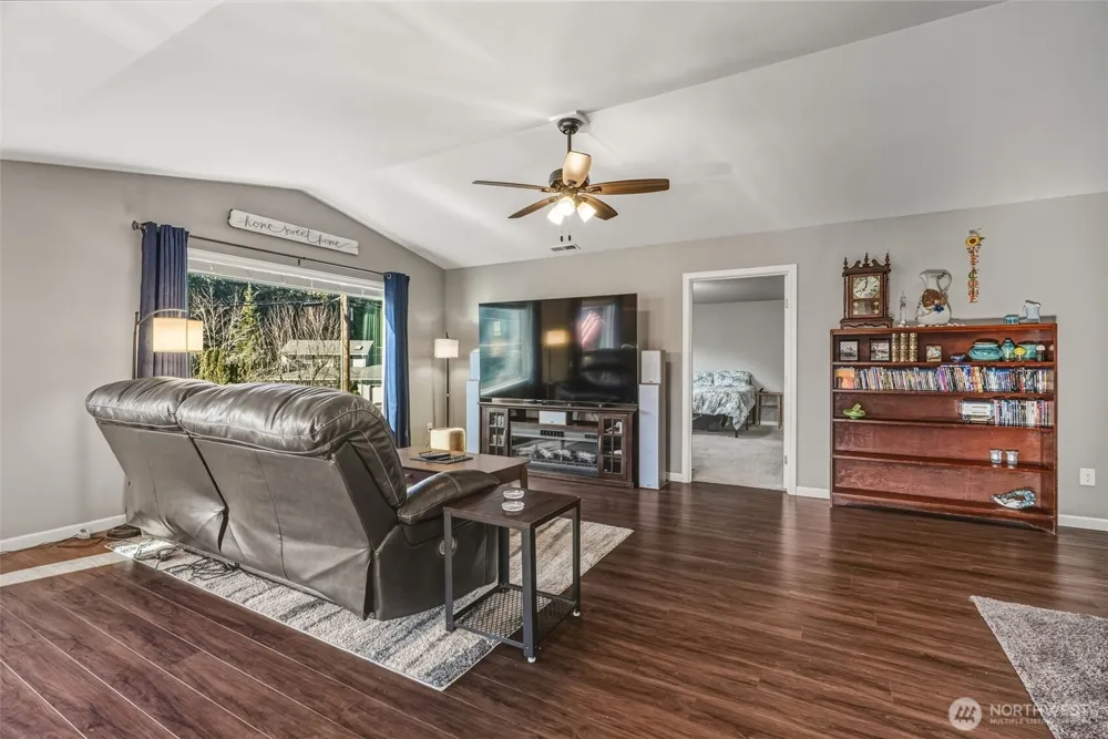 800 23rd Avenue Kelso, WA 98626
