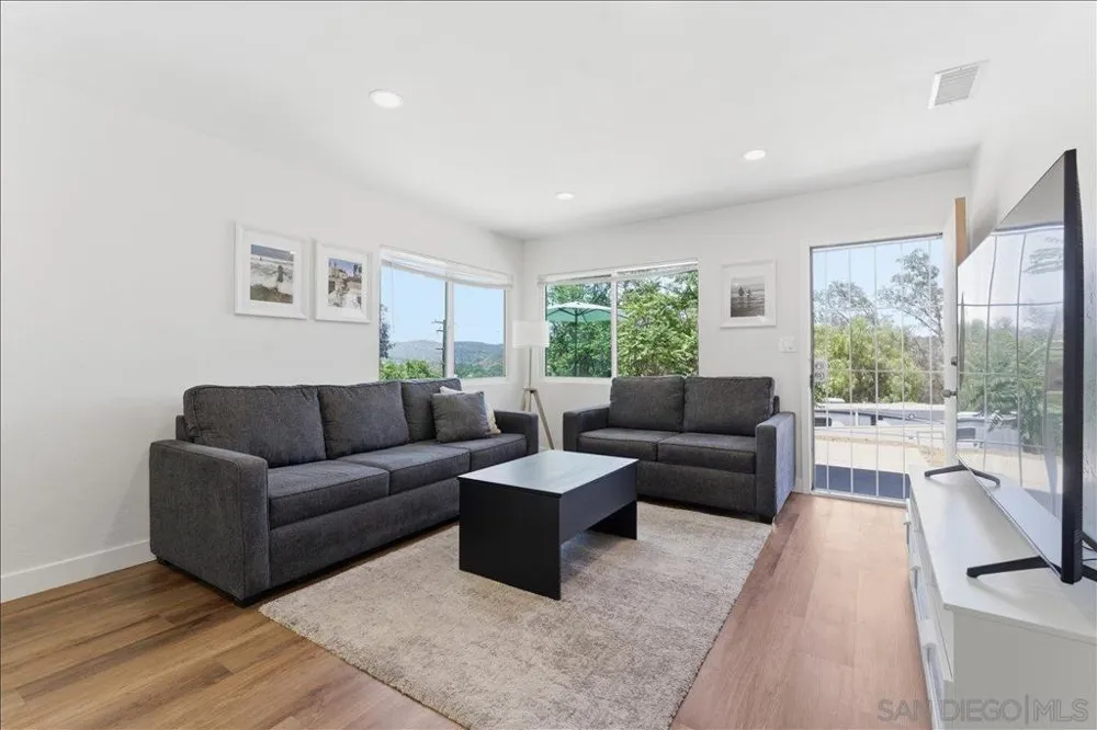 11305 Rocky Ln Lakeside, CA 92040