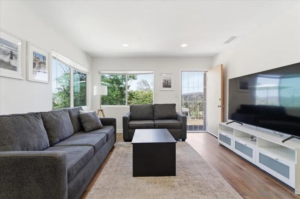 11305 Rocky Ln Lakeside, CA 92040