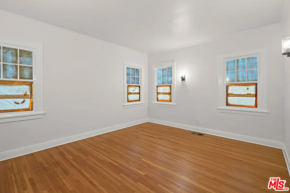 1815 Grace Avenue Los Angeles, CA 90028