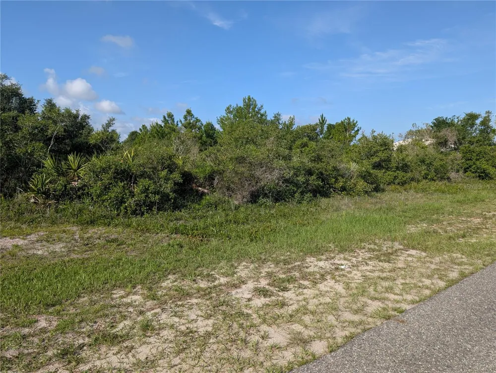 7 POINCIANA DRIVE Indian Lake Estates, FL 33855