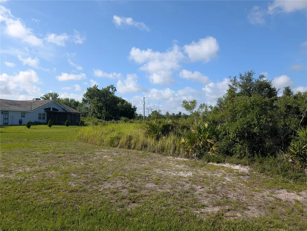 7 POINCIANA DRIVE Indian Lake Estates, FL 33855