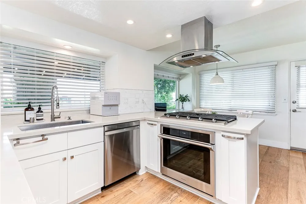 530 W Wedgewood La Habra, CA 90631