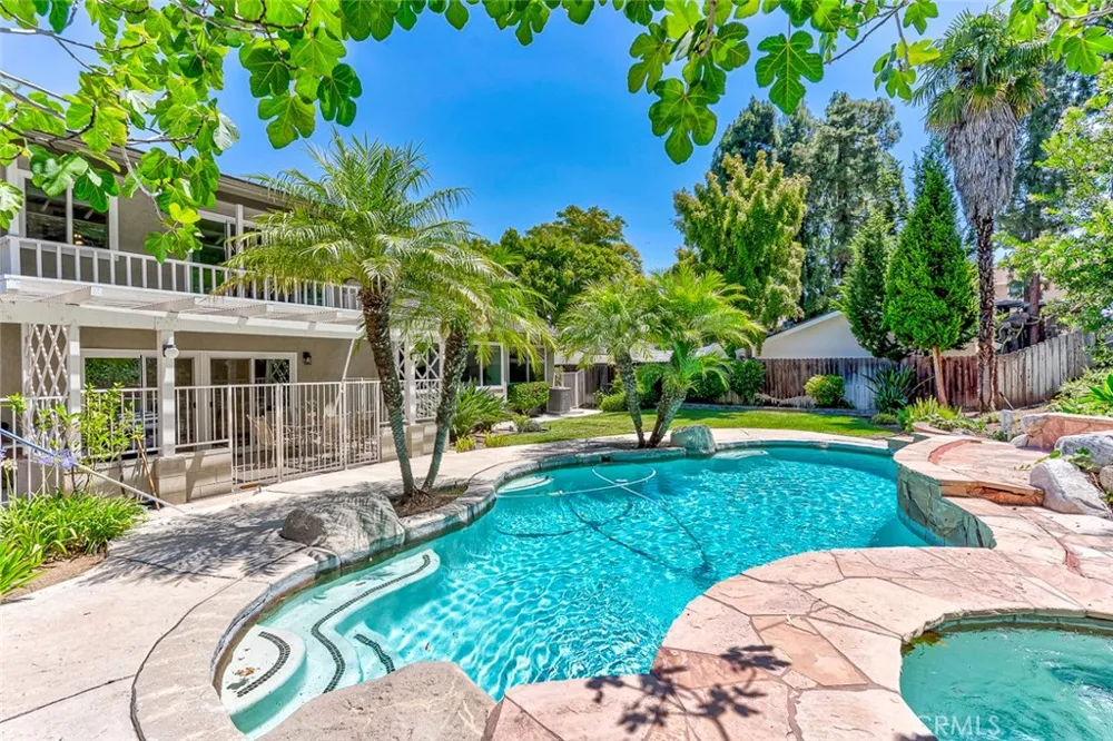 530 W Wedgewood La Habra, CA 90631
