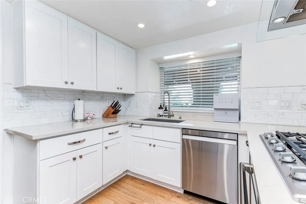530 W Wedgewood La Habra, CA 90631