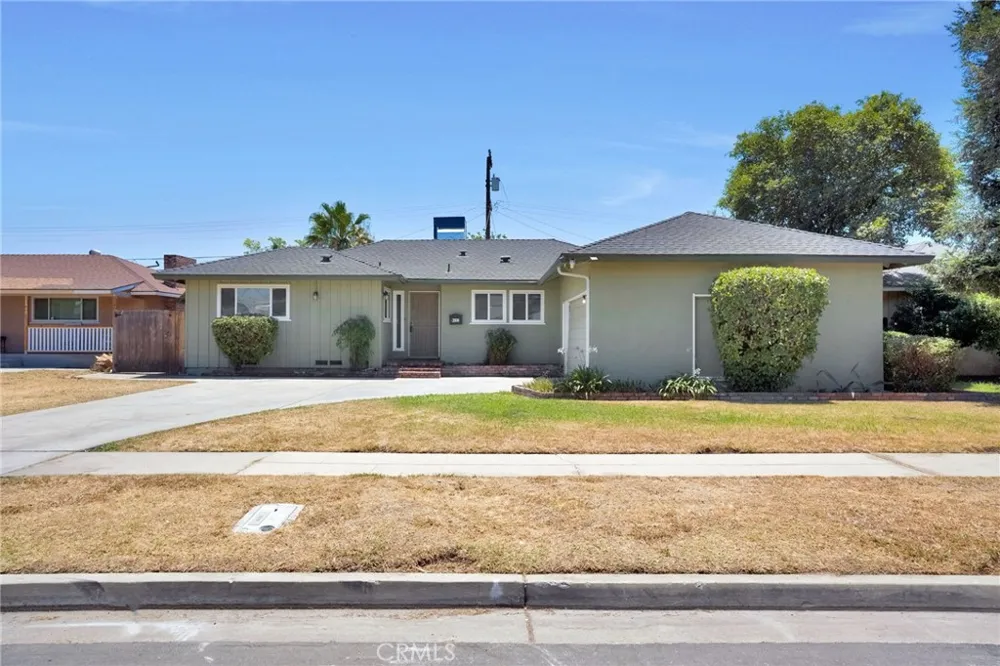 2938 E Willis Fresno, CA 93726
