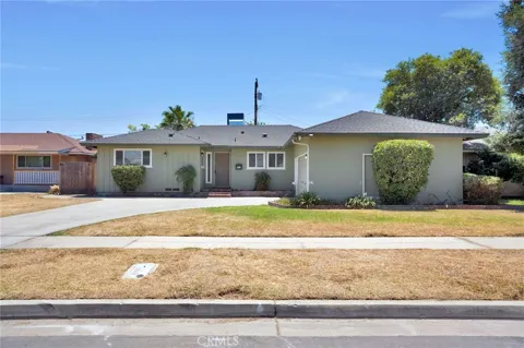2938 E Willis
