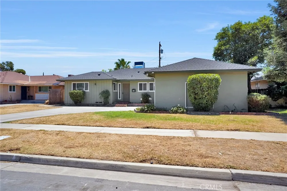 2938 E Willis Fresno, CA 93726