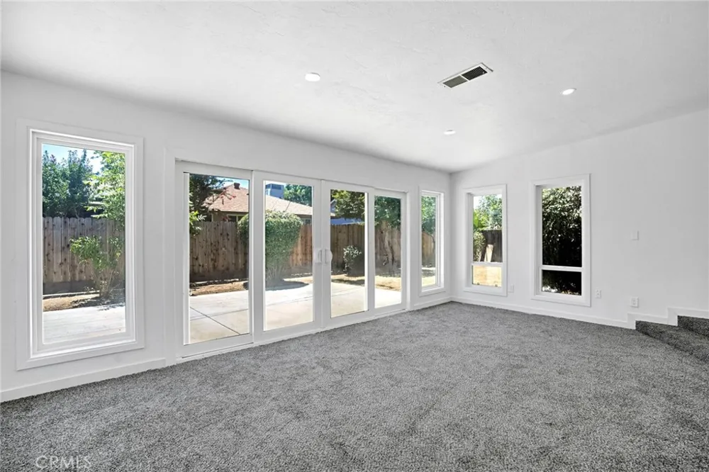 2938 E Willis Fresno, CA 93726