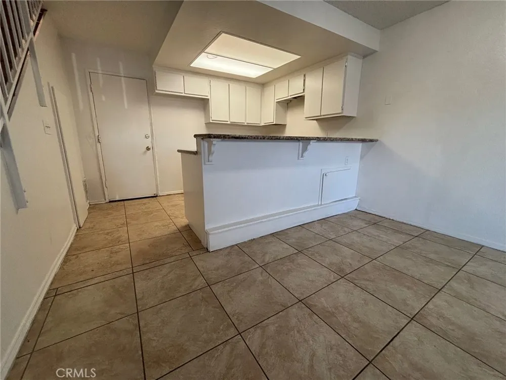 16595 Upland #E Fontana, CA 92335