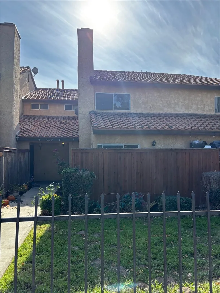 16595 Upland #E Fontana, CA 92335