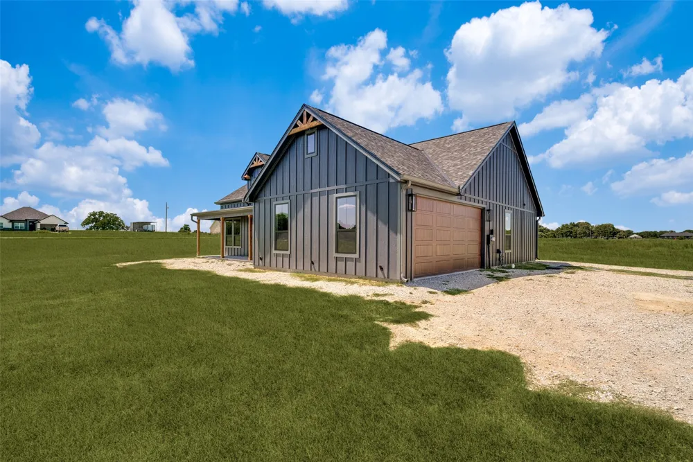 1150 Doss Road Millsap, TX 76066