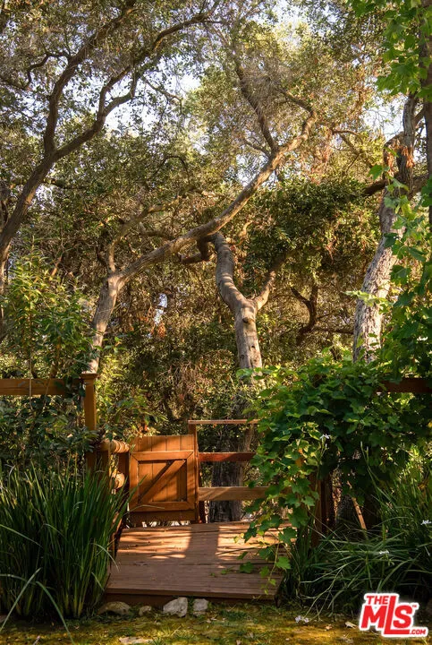 679 Wonder View Drive Calabasas, CA 91302