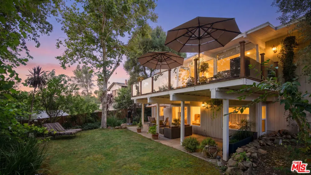 679 Wonder View Drive Calabasas, CA 91302