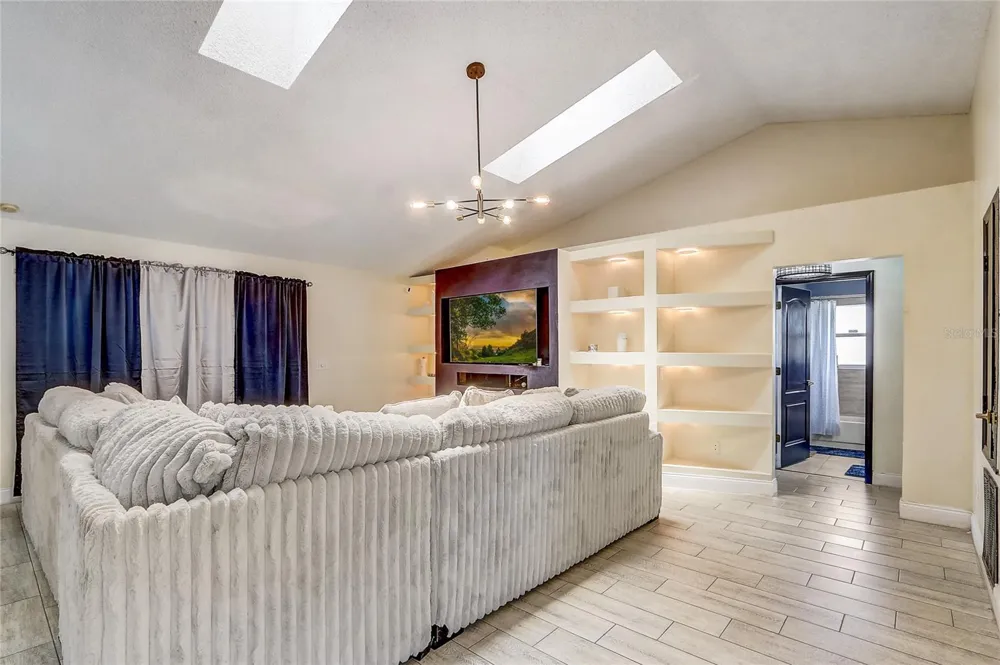 2191 ALCLOBE CIRCLE Ocoee, FL 34761