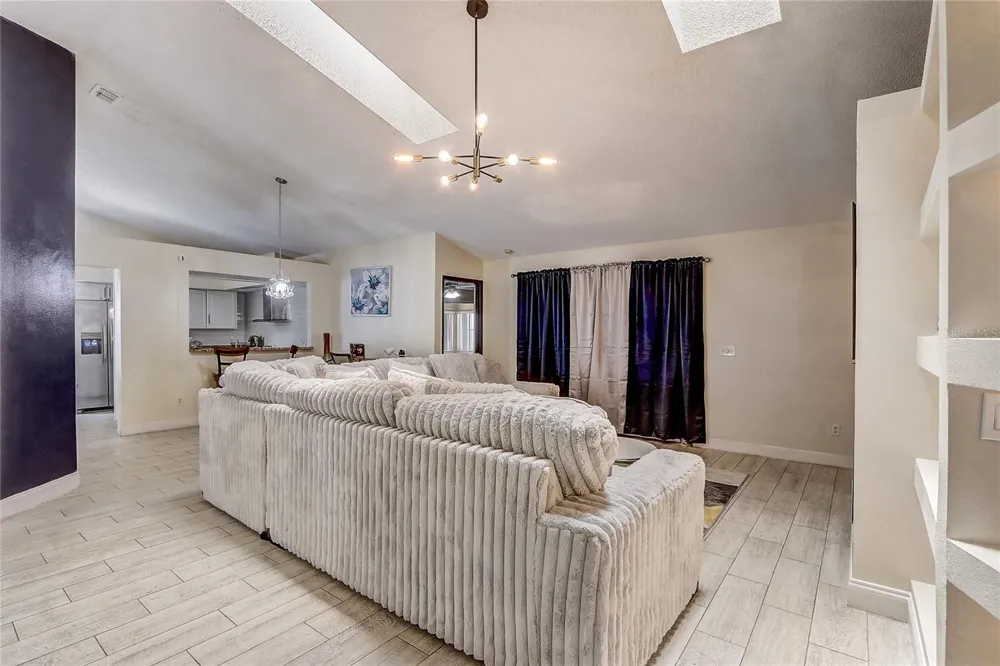 2191 ALCLOBE CIRCLE Ocoee, FL 34761