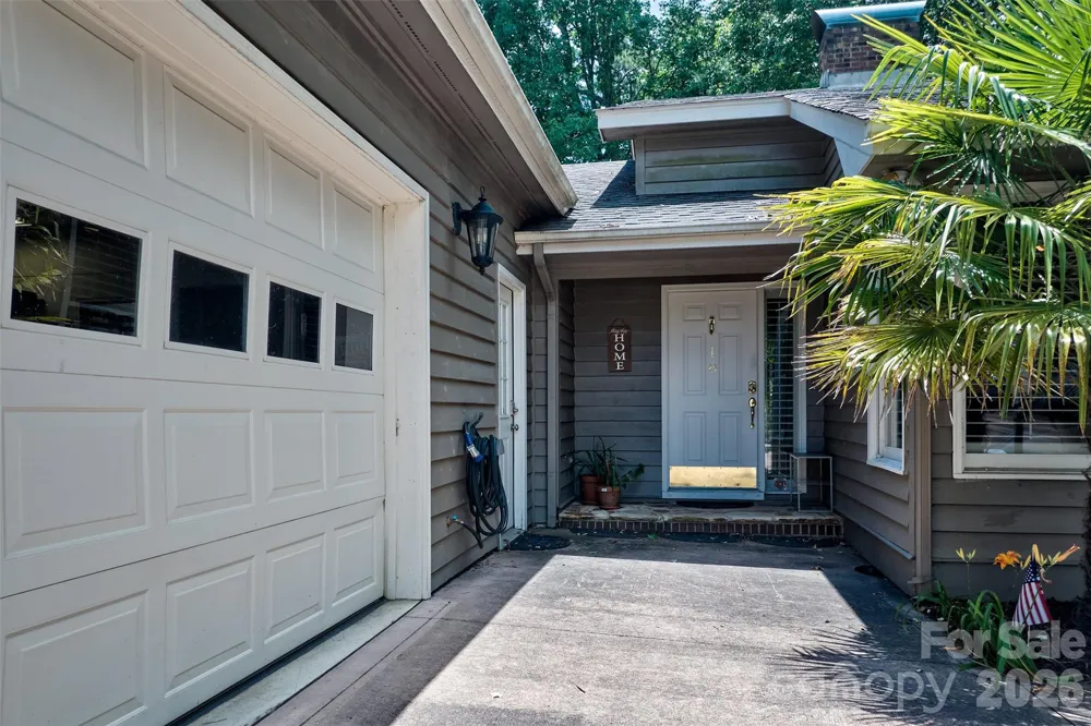 18 Shipmaster Court Lake Wylie, SC 29710