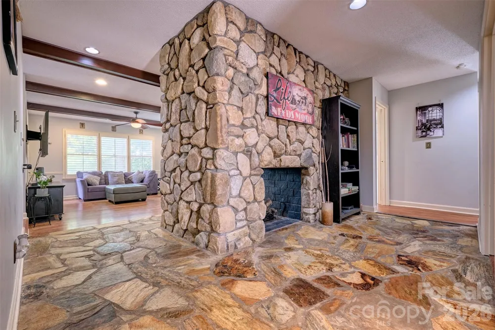 18 Shipmaster Court Lake Wylie, SC 29710
