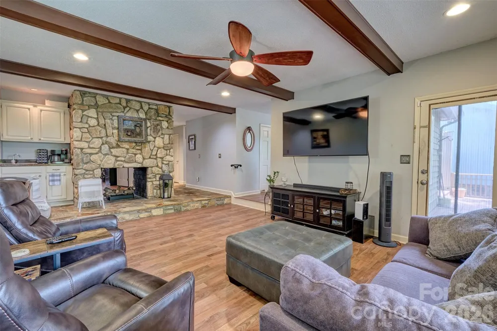 18 Shipmaster Court Lake Wylie, SC 29710
