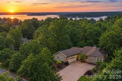 18 Shipmaster Court